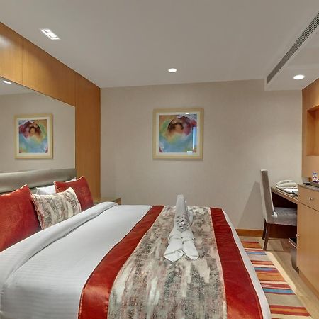Beacon Hotel Nirman Vihar Neu-Delhi Exterior foto